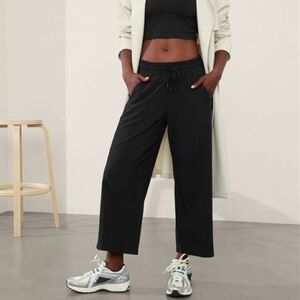 NWT ATHLETA Avenue Wide Leg Crop Pant